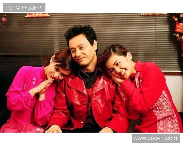 张国荣与足球明星亲密合影展现偶像魅力与运动精神的完美结合